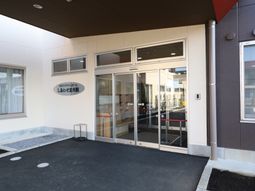 清潔感あるエントランス