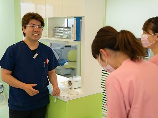 スタッフが話す受付  