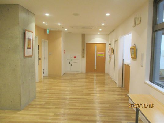 広々とした廊下