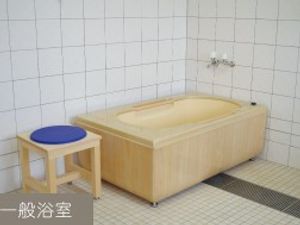 浴槽のある浴室  