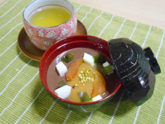 和菓子と緑茶の組合せ