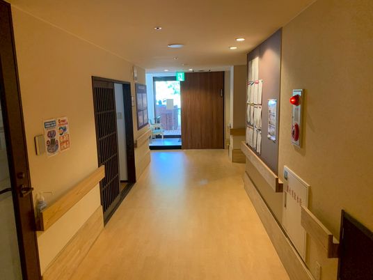 広々とした廊下