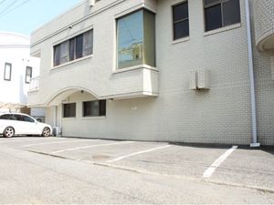 外観の駐車場  
