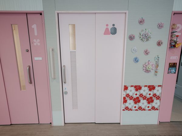 女性専用のエレベーター