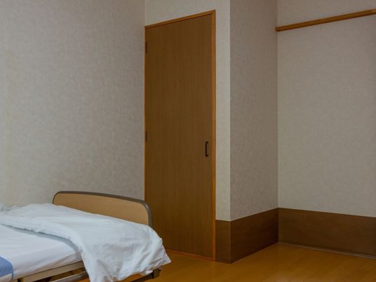 シンプルな居室の一角