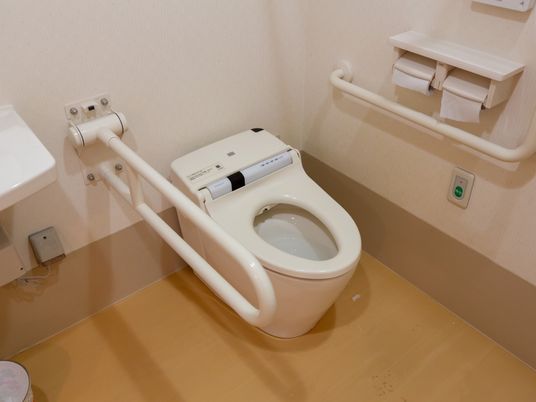 安全設計のトイレ空間