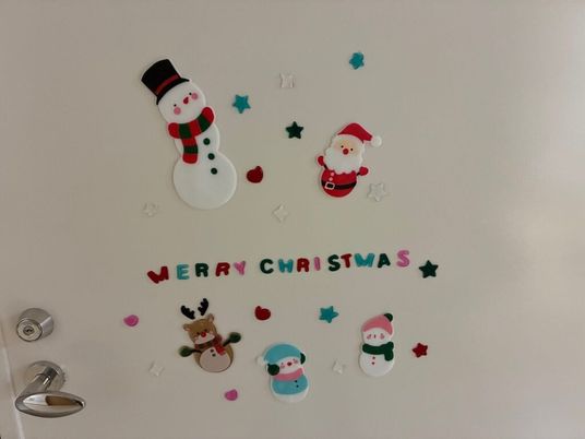 クリスマス装飾の廊下  