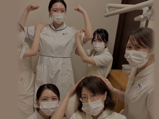 笑顔のスタッフ集合  