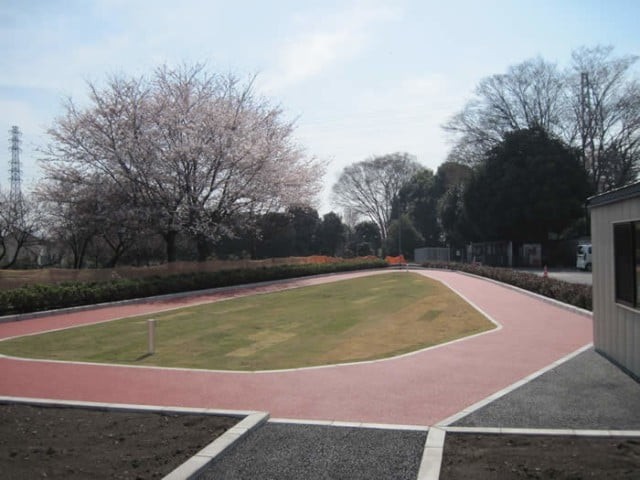 ホームヘルプステーションにらがわの里の外観