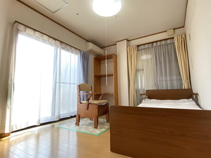 明るい居室  