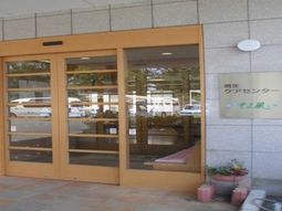 明るいエントランス風景