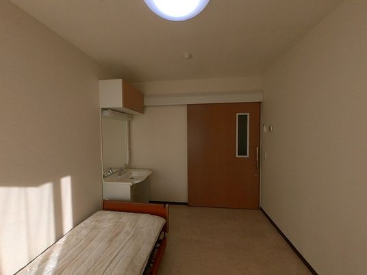 明るく機能的な居室