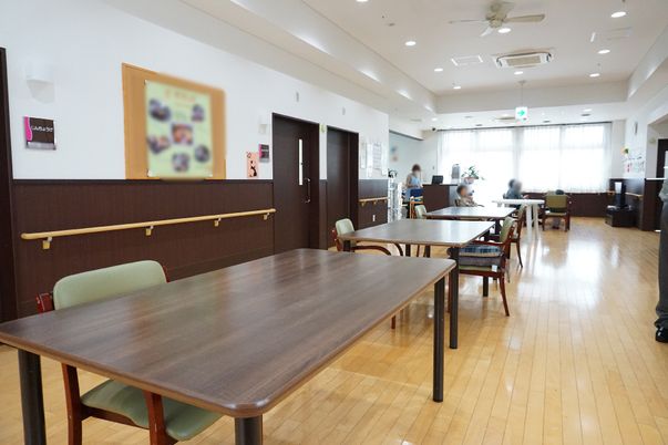 広々とした食堂の一角