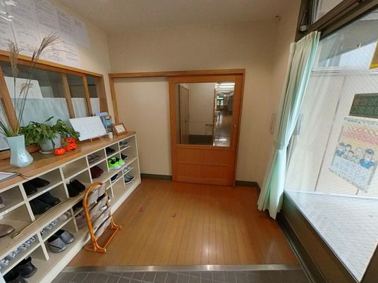 明るいエントランス