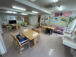 広々とした室内空間