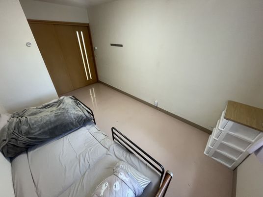落ち着いた雰囲気の居室