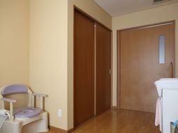 温かみのある居室入口