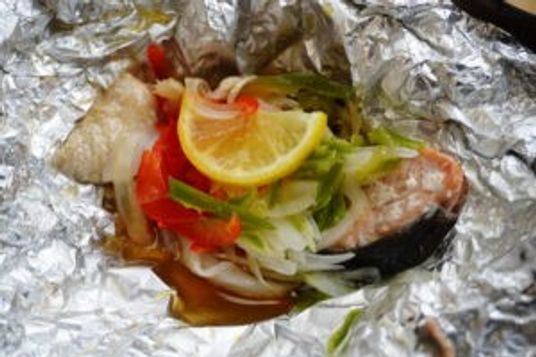 アルミホイルの魚料理