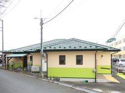 アクセス便利な外観