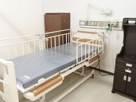 機能訓練用ベッドのある部屋  