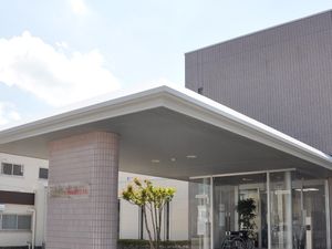 病院風のエントランス  
