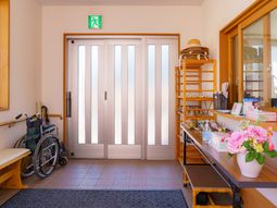 明るい玄関スペース