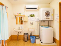 清潔感ある洗濯室