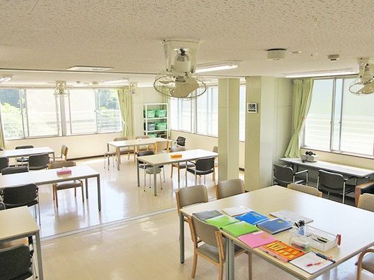 明るい多目的室  