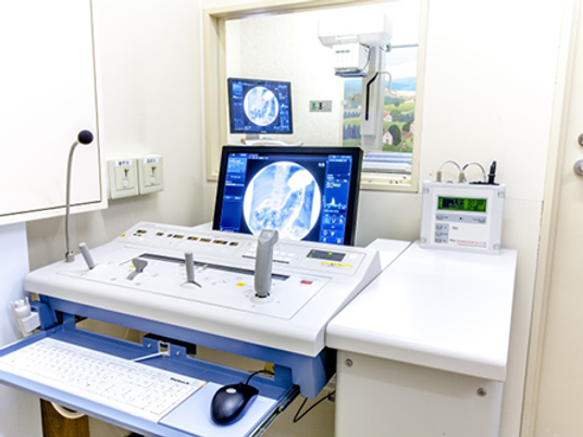 検査機器のある室内  