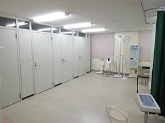 明るい機能訓練室  