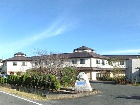建物正面の外観  