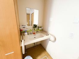 シンプルな洗面台