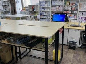 備品棚のある多目的室  