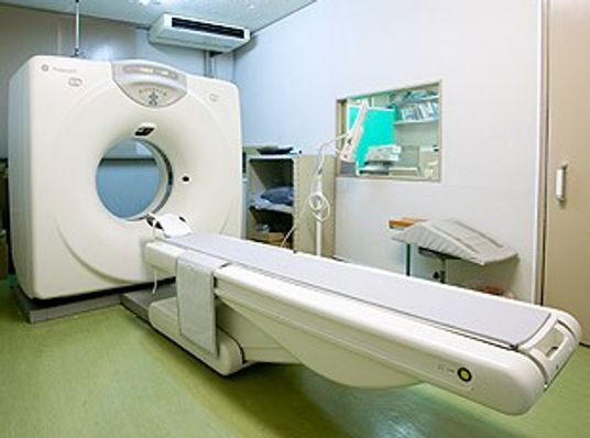 機能訓練室のMRI装置  