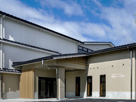 外観の建物正面  