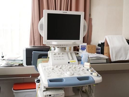 機器が置かれた診察室  