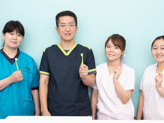 笑顔のスタッフ集合  