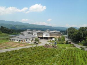 豊かな自然の中にある外観