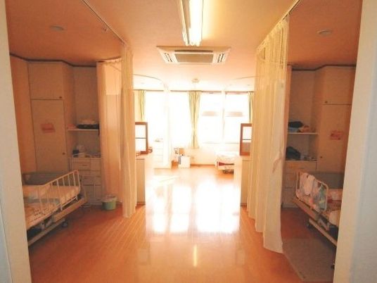 明るい多床室  