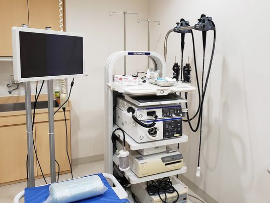 機器が並ぶ機能訓練室  
