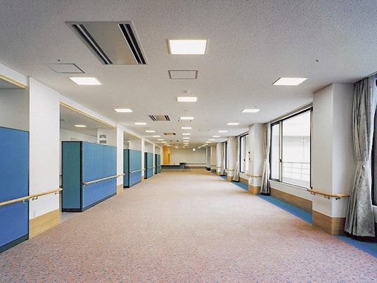 明るい廊下  