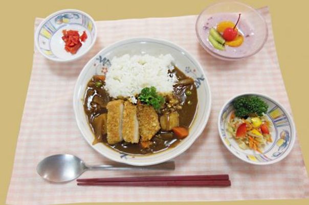 盛り付けられた料理