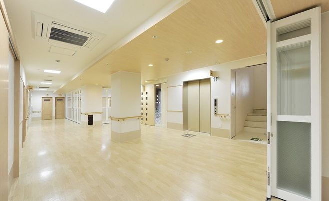 広々とした廊下