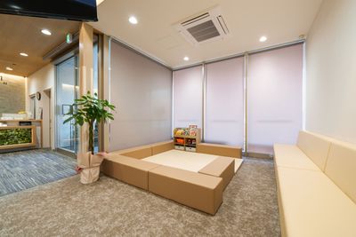 明るい休憩スペース