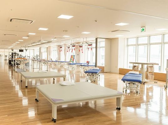 機能訓練室の広い空間  