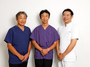 スタッフ3名の集合  