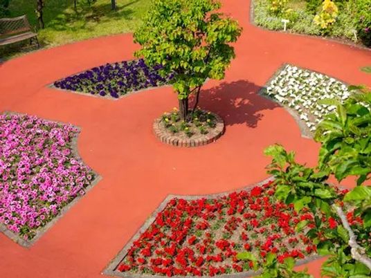 花壇のある庭  