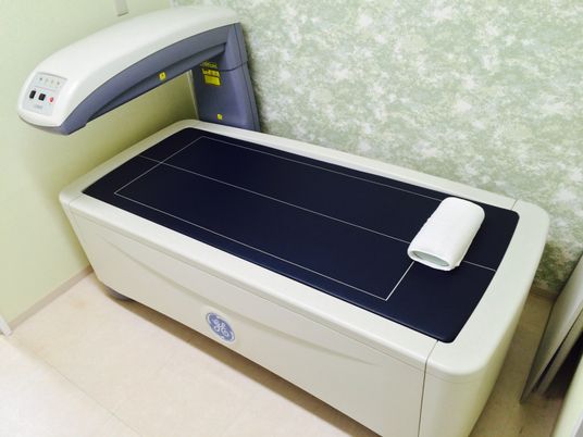 機能訓練室のベッド  
