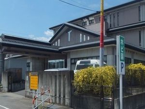 施設の入口