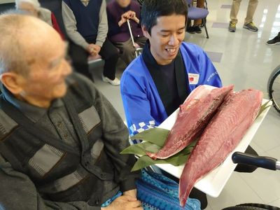 賑やかな集まりの場